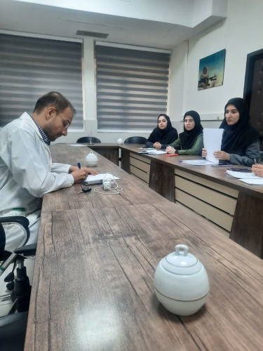 برگزاری جلسه کمیته ارزیابی دانشجو با حضور دکتر مجتبی بیانی معاون آموزشی دانشکده دندانپزشکی