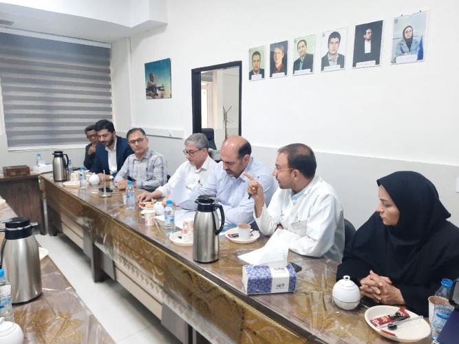 جلسه بررسی اعتبار سنجی امور بین الملل دانشکده دندانپزشکی باحضور معاون آموزشی دانشگاه و تیم همراه