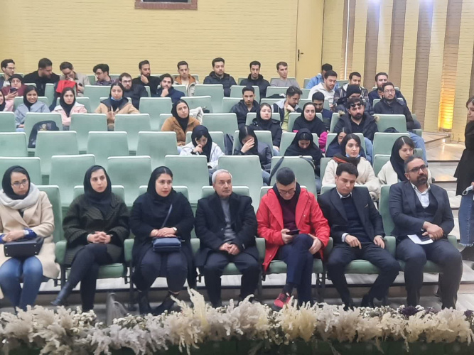 برگزاری کارگاه آموزشی کنترل عفونت در سالن آمفی تئاتر با حضور هئیت رئیسه و دانشجویان