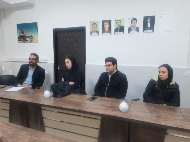 شورای آموزشی دانشکده باحضور ریاست دانشکده دندانپزشکی