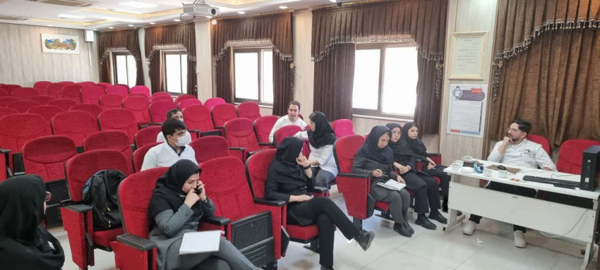 برگزاری جلسه بررسی لاگ‌بوک الکترونیک دانشجویان پزشکی در بیمارستان امیرالمؤمنین (ع)