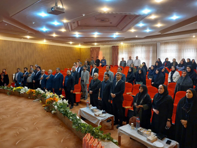 برگزاری ششمین مجمع سلامت شهرستان کمیجان با شعار « سلامت و نشاط خانواده »