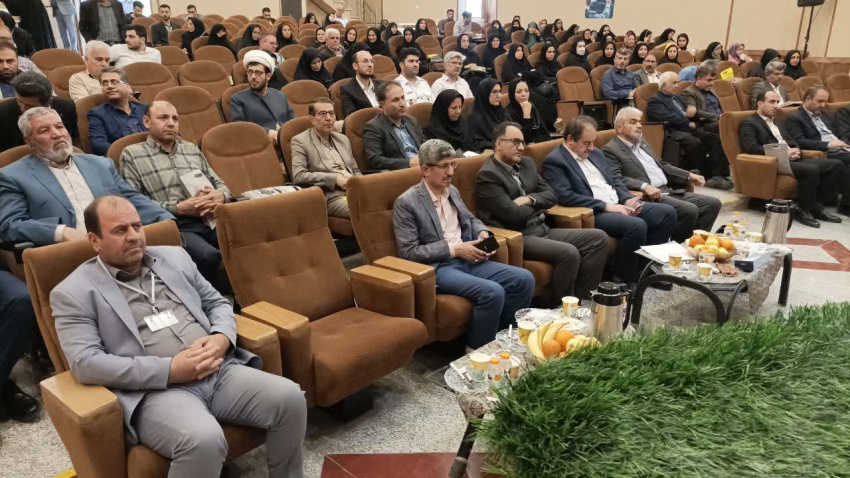 برگزاری ششمین مجمع سلامت شهرستان زرندیه باشعار «صیانت از سلامت مردان و جوانی جمعیت با کاهش عوارض حوادث