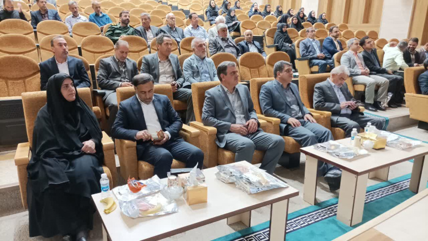 برگزاری ششمین مجمع سلامت شهرستان خمین با شعار «سالمندی و جوانی جمعیت»