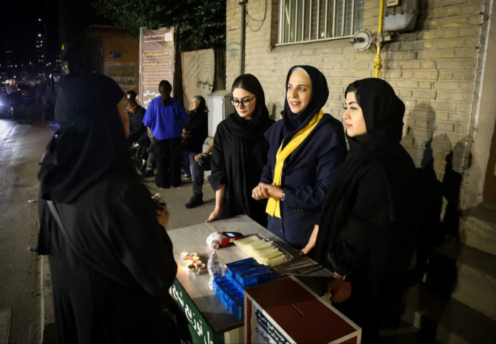 برگزاری مراسم شام غریبان و روشن کردن شمع به نیت بهبودی کودکان مبتلا به سرطان در حامی‌یار