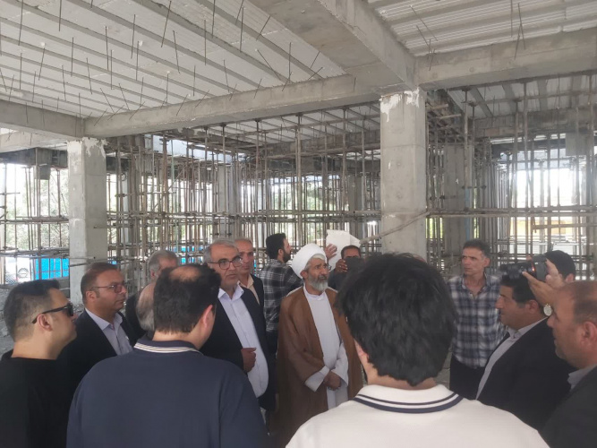 بازدید فرماندار شهرستان آشتیان از پروژه اورژانس خیرساز بیمارستان امام سجاد(ع)