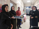 پخش گل و شیرینی در بیمارستان آیت الله طالقانی اراک به مناسبت روز جهانی ماما  