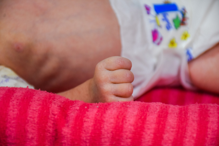 بهبود نوزادان بسیار بدحال در بخش مراقبت ویژه نوزادان بیمارستان طالقانی