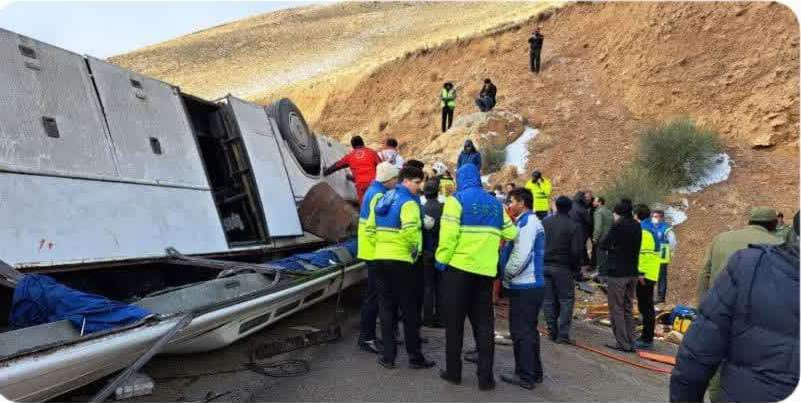 خبر قطعی حادثه تصادف اتوبوس و کامیون در محور تفرش ـ اراک