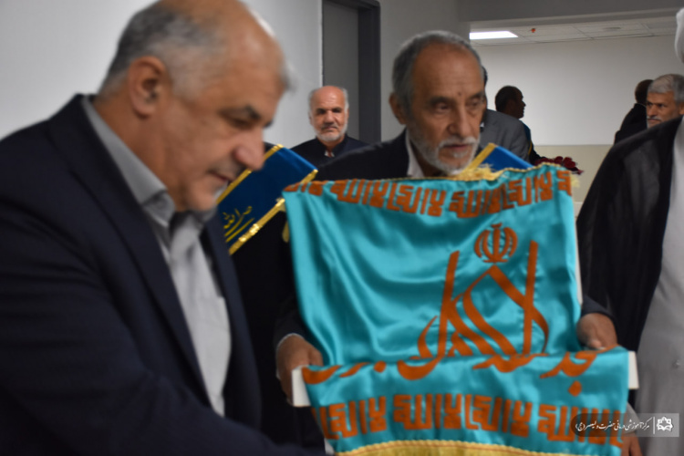 حضور خادمان جمکران در مرکز آموزشی درمانی حضرت ولیعصر (عج) به مناسبت روز نهم ربیع‌ الاول