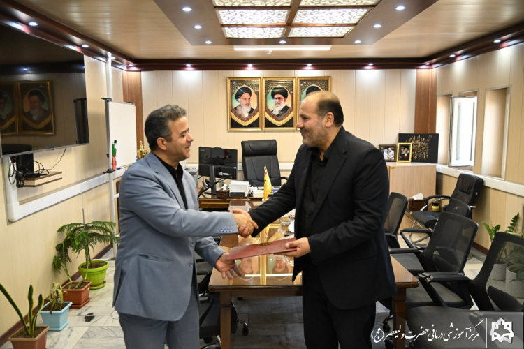 دیدار صمیمانه مدیر بیمارستان با مدیرعامل شرکت گاز استان با محوریت تقدیر از اقدامات در حوزه بهینه‌سازی و صرفه‌جویی انرژی