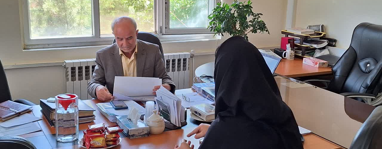 ملاقات مردمی معاون توسعه/  شهروندان مسائل خود را بی واسطه با معاون توسعه دانشگاه علوم پزشکی اراک در میان گذاشتند