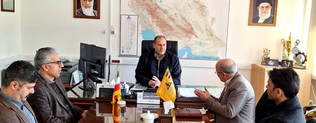 نشست صمیمی معاون توسعه مدیریت و منابع دانشگاه با مدیر عامل شرکت گاز استان