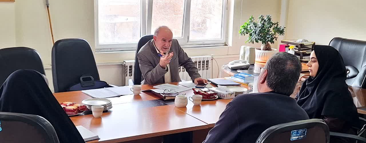 ملاقات مردمی معاون توسعه/  شهروندان مسائل خود را بی واسطه با معاون توسعه دانشگاه علوم پزشکی اراک در میان گذاشتند