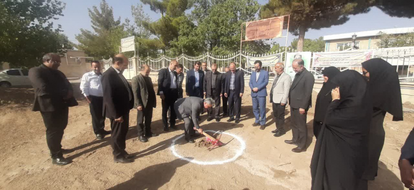 آیین کلنگ‌زنی پروژه چهار واحدی پانسیون پرستاری شبکه بهداشت و درمان شهرستان آشتیان