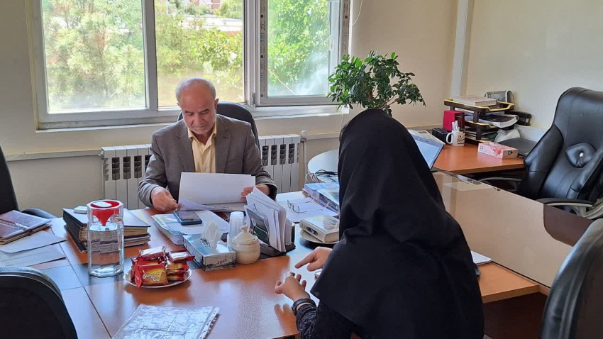 ملاقات مردمی معاون توسعه/  شهروندان مسائل خود را بی واسطه با معاون توسعه دانشگاه علوم پزشکی اراک در میان گذاشتند