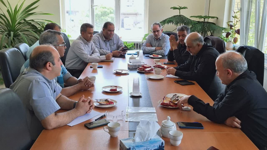 جلسه بررسی وضعیت آسانسورهای بیمارستان حضرت ولیعصر(ع)