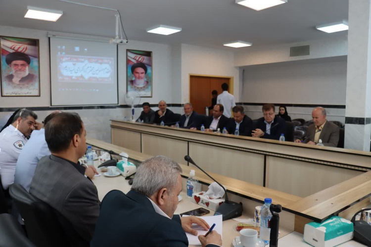 نشست اعضای هیئت رئیسه دانشگاه علوم پزشکی اراک با مسئولین شهرستانی و شبکه بهداشت و درمان خنداب پیرامون مسائل و چالش های حوزه سلامت منطقه