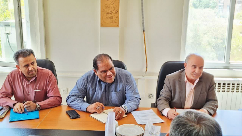 دیدار مدیر شعب بانک ملت استان مرکزی با معاون توسعه دانشگاه علوم پزشکی اراک