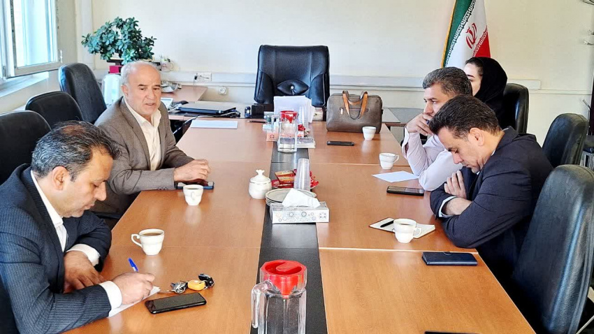 برگزاری جلسه معاون توسعه با مدیران، مسئولین بیمارستان ها و کارشناسان تغذیه