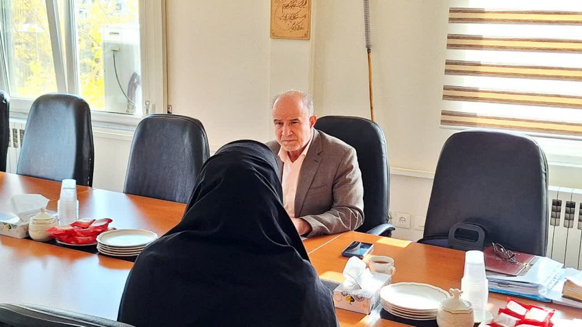 ملاقات مردمی معاون توسعه/  شهروندان مسائل خود را بی واسطه با معاون توسعه دانشگاه علوم پزشکی اراک در میان گذاشتند