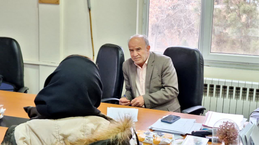 ملاقات مردمی معاون توسعه/ شهروندان مسائل خود را بی واسطه با معاون توسعه دانشگاه علوم پزشکی اراک در میان گذاشتند