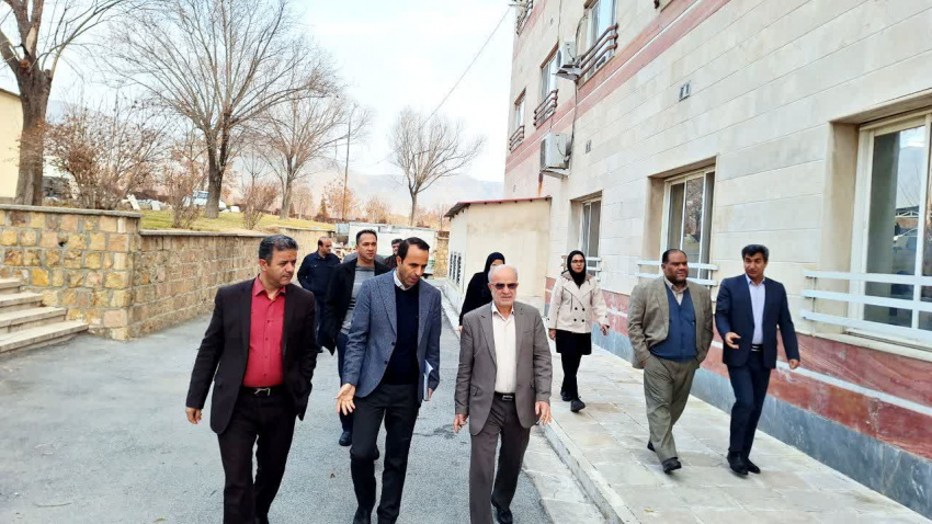 بازدید معاون توسعه و مدیریت منابع دانشگاه علوم پزشکی اراک از سلف دانشجویی