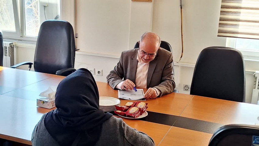 ملاقات مردمی معاون توسعه/  شهروندان مسائل خود را بی واسطه با معاون توسعه دانشگاه علوم پزشکی اراک در میان گذاشتند