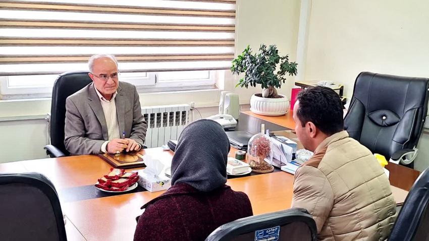 ملاقات مردمی معاون توسعه/  شهروندان مسائل خود را بی واسطه با معاون توسعه دانشگاه علوم پزشکی اراک در میان گذاشتند