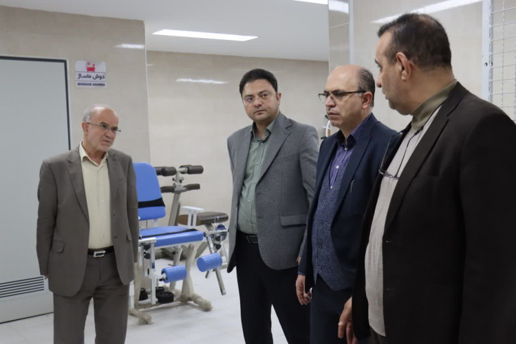 بررسی چالش ها و ارتقای خدمات درمانی در بازدید رئیس دانشگاه علوم پزشکی اراک از بیمارستان حضرت ولیعصر (عج)