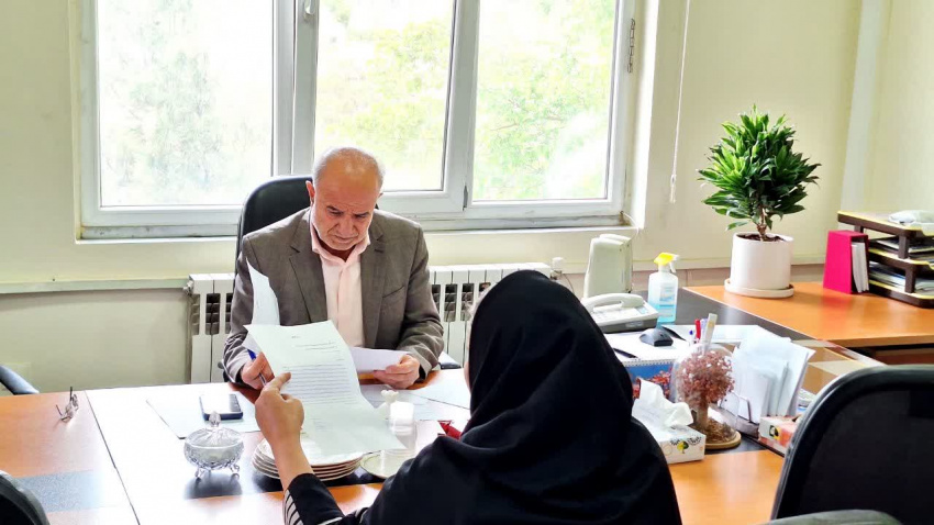 ملاقات مردمی معاون توسعه/  شهروندان مسائل خود را بی واسطه با معاون توسعه دانشگاه علوم پزشکی اراک در میان گذاشتند