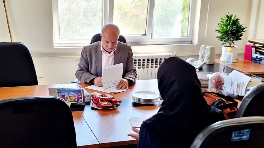 ملاقات مردمی معاون توسعه/  شهروندان مسائل خود را بی واسطه با معاون توسعه دانشگاه علوم پزشکی اراک در میان گذاشتند