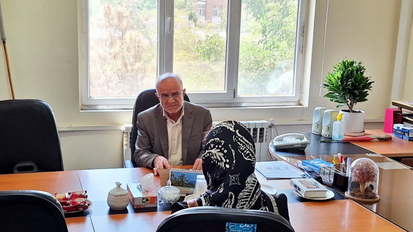 ملاقات مردمی دکتر حسین بختیاری، ظهر امروز دوشنبه‌ ۲ شهریورماه در دفتر معاونت توسعه برگزار شد.