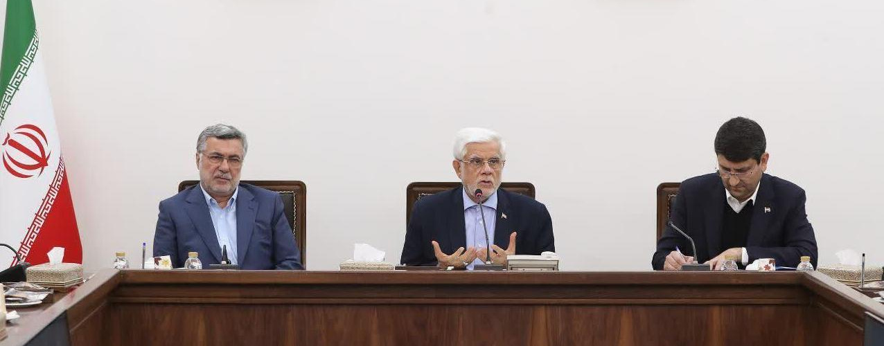 عارف: قاچاق دارو از کشور یک مشکل جدی است