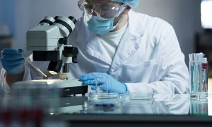تولید ماده ضد ویروس براساس دستورالعمل سازمان بهداشت جهانی در آزمایشگاه کنترل معاونت غذا ودارو اراک