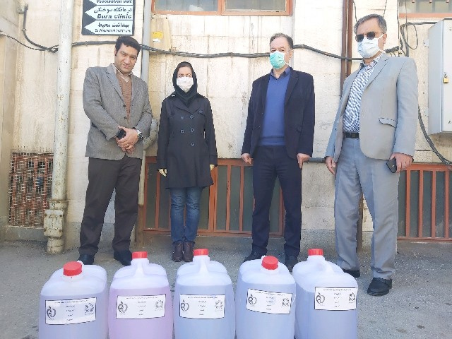 اهدایی مواد ضد عفونی توسط آزمایشگاه کنترل معاونت غذا و دارو به مدافعان سلامت بیمارستان حضرت ولیعصر(عج)