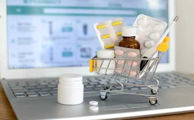 از اینترنت دارو نخرید/ رصد فضای مجازی برای برخورد با دارو فروشان آنلاین