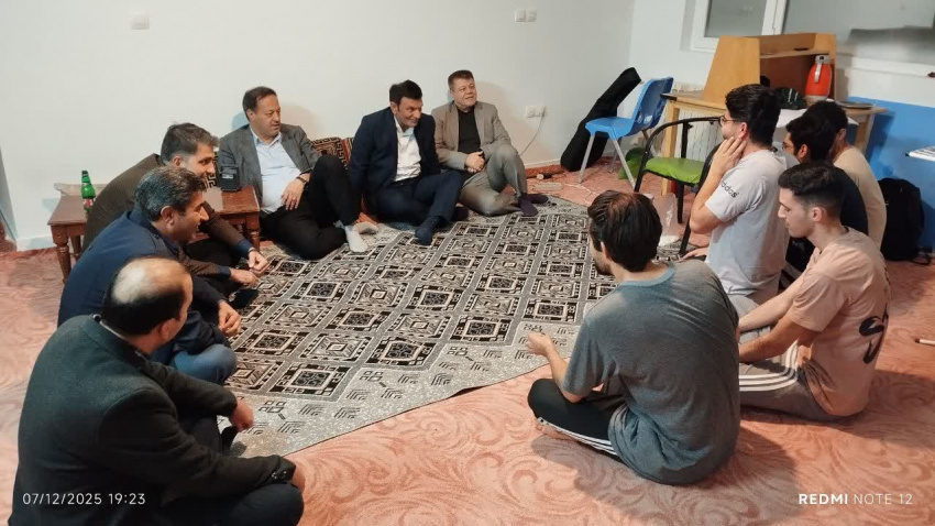 دیدار مسئولان دانشگاه علوم پزشکی اراک با دانشجویان خوابگاه شهید آرمان علی‌وردی به مناسبت روز دانشجو