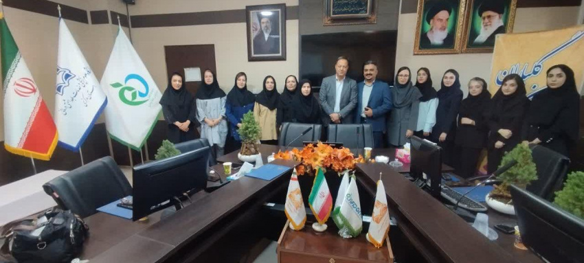 تجلیل از داروسازان ستاد معاونت غذا و دارو و مراکز درمانی اراک