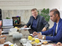 نشست بررسی چالشهای شبکه بهداشت کمیجان با حضور معاون بهداشت استان