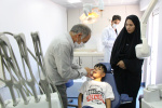 فعالیت کلینیک سیار دندانپزشکی معاونت بهداشتی دانشگاه علوم پزشکی اراک در روستای استوه+ فیلم