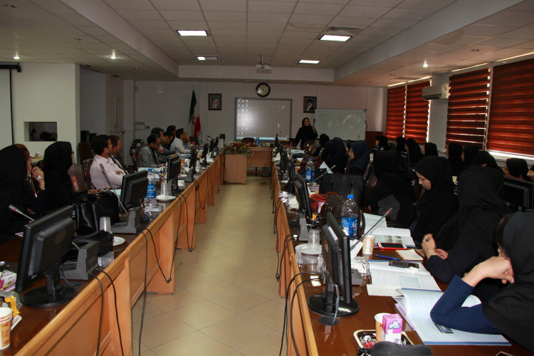 برگزاری جلسه آموزش EOP، سالن جلسات مرکز بهداشت استان ، ۲ مهر ماه