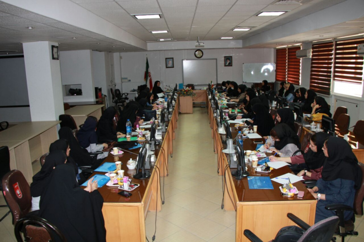 جلسه آموزشی توجیهی تکنسین های سلامت دهان،سالن اجتماعات مرکز بهداشت استان مرکزی،۹مهرماه
