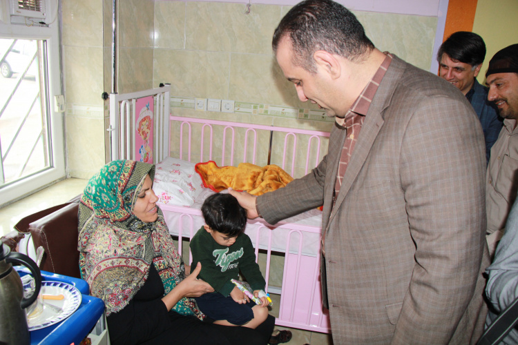 بازدید دکتر جواد نظری از بخش اطفال بیمارستان امیرکبیر بمناسبت هفته کودک ، ۱۵ مهر ماه