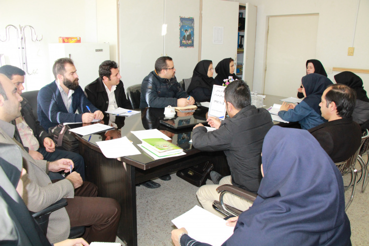 جلسه کارشناسان واحد بیماری های غیرواگیر، مرکز بهداشت استان ، ۵ دی ماه