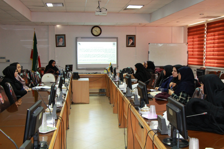 کارگاه شیوه آموزشی زندگی میانسالان، سالن جلسات مرکز بهداشت استان، ۱۰ دی ماه