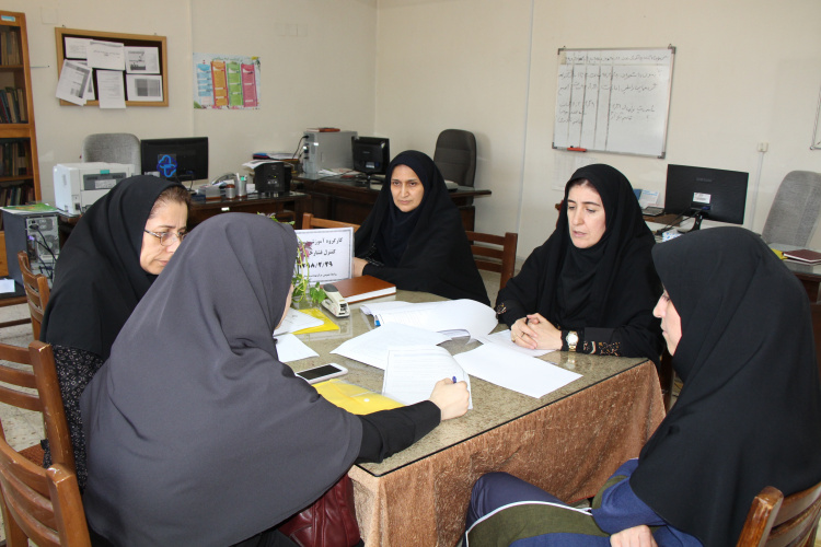 برگزاری کارگروه آموزش بسیج ملی کنترل فشارخون بالا، سالن جلسات مرکز بهداشت استان مرکزی، ۲۹ اردیبهشت ماه