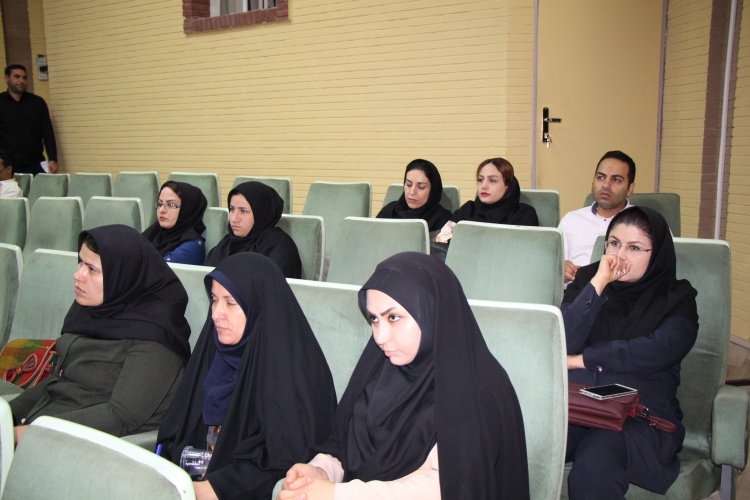 برگزاری کنفرانس روش های نوین درمان سل، سالن جلسات مرکز بهداشت استان مرکزی، ۲۲ مهر ماه