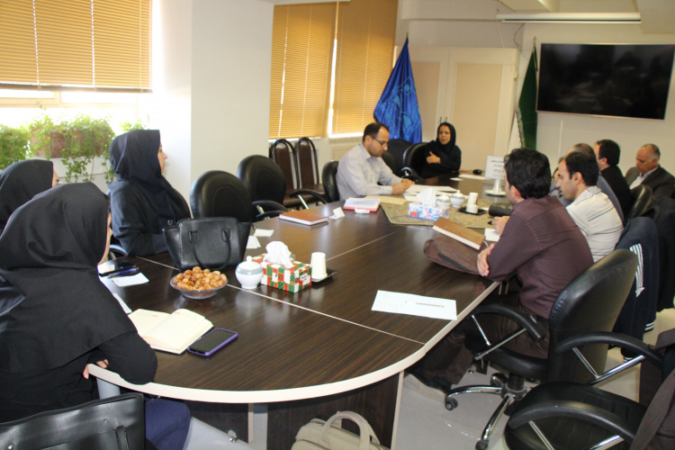 برگزاری جلسه کارشناسان مسوول بهداشت حرفه ای، سالن جلسات مرکز بهداشت استان مرکزی، ۲۹ مهر ماه