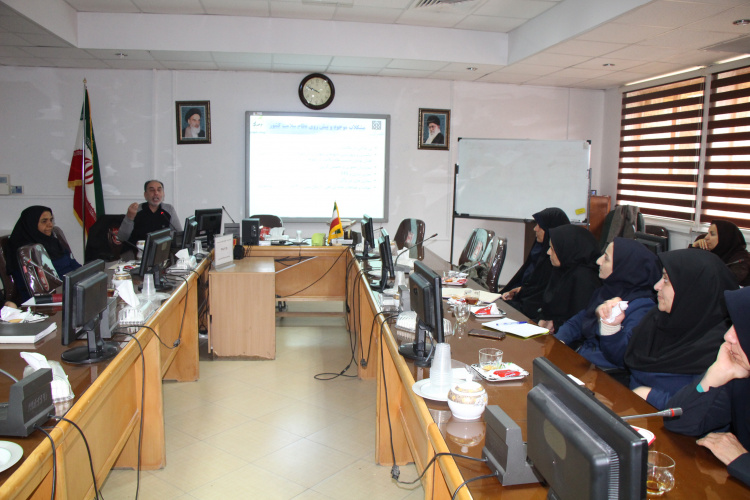 کارگاه راهبردها و راهکارهای ارتقای کیفیت ارائه خدمات، سالن جلسات مرکز بهداشت استان مرکزی ، ۲۵ آذر ماه